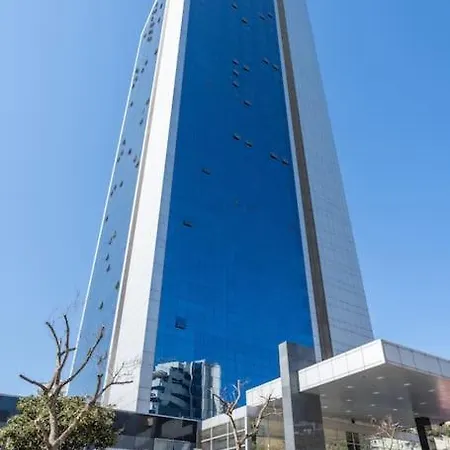 Luxury In Center With Facilities Apartment